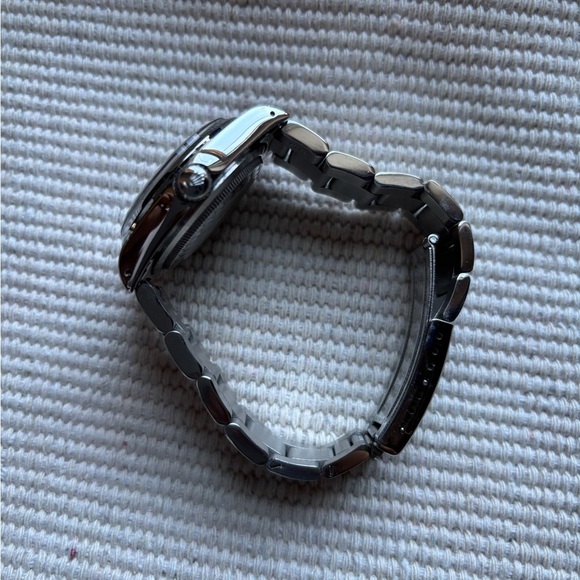 Vintage Rolex Oyester Tiffany & Co. Stamped Silver Watch, 35.5 mm - Picture 2 of 7